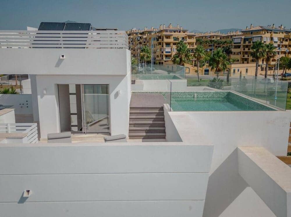 4 sypialnia Willa na sprzedaż w San Pedro de Alcantara z basenem garażem - 1 800 000 € (Ref: 7698465)