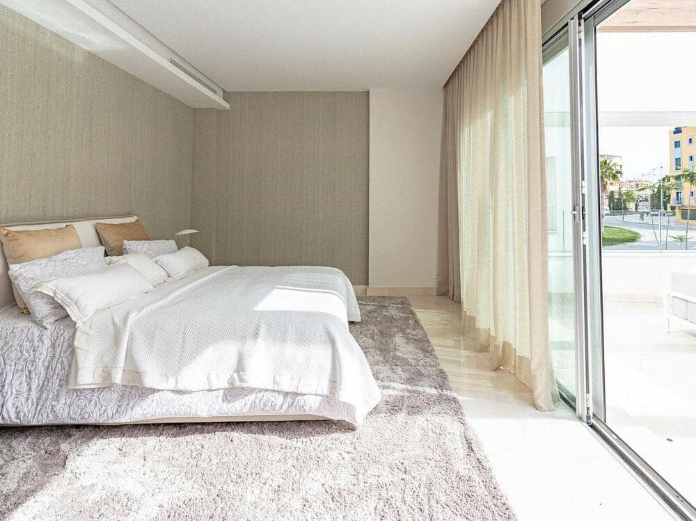 4 sypialnia Willa na sprzedaż w San Pedro de Alcantara z basenem garażem - 1 800 000 € (Ref: 7698465)