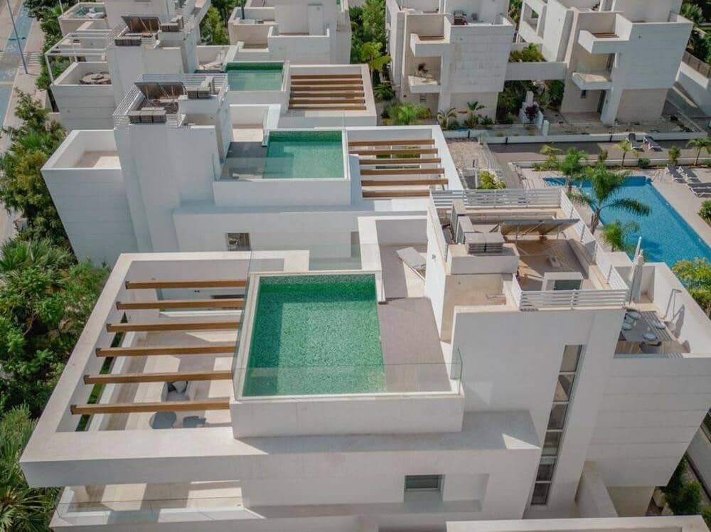 4 sypialnia Willa na sprzedaż w San Pedro de Alcantara z basenem garażem - 1 800 000 € (Ref: 7698465)