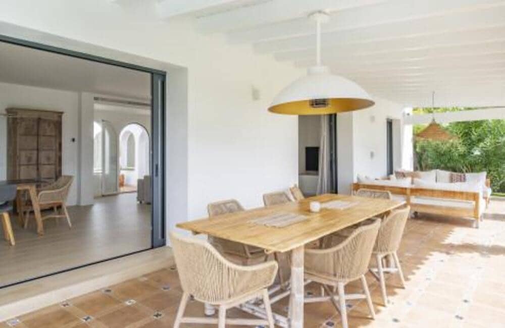 4 soverom Villa til salgs i Benahavis med svømmebasseng garasje - € 1 850 000 (Ref: 7706275)