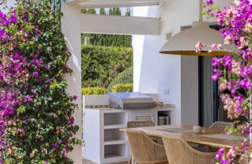 4 soverom Villa til salgs i Benahavis med svømmebasseng garasje - € 1 850 000 (Ref: 7706275)