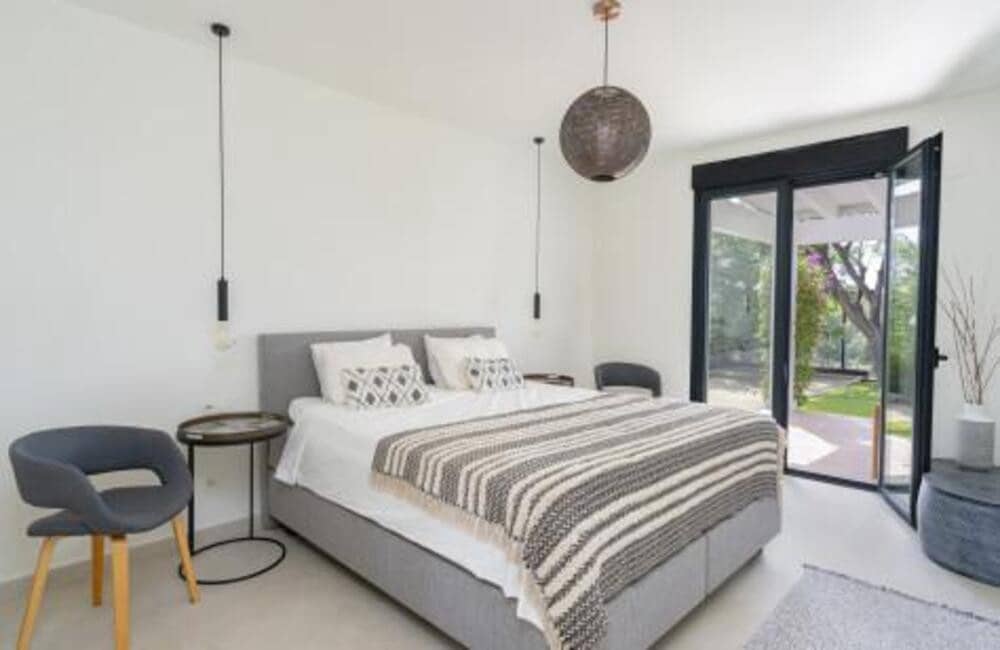 4 soverom Villa til salgs i Benahavis med svømmebasseng garasje - € 1 850 000 (Ref: 7706275)