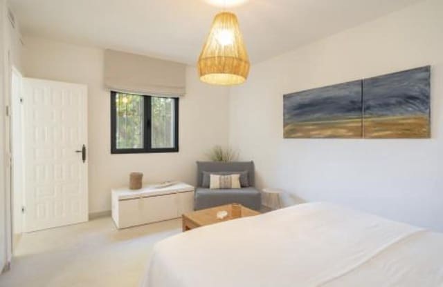 Chalet de 4 habitaciones en El Paraíso, Benahavís en venta con piscina garaje - 1.850.000 € (Ref: 7706275)