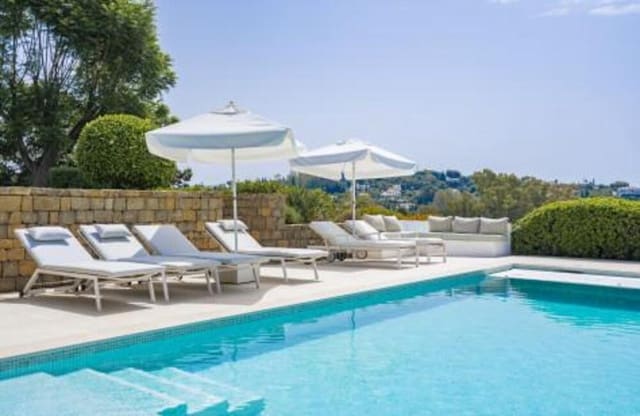 Chalet de 4 habitaciones en El Paraíso, Benahavís en venta con piscina garaje - 1.850.000 € (Ref: 7706275)