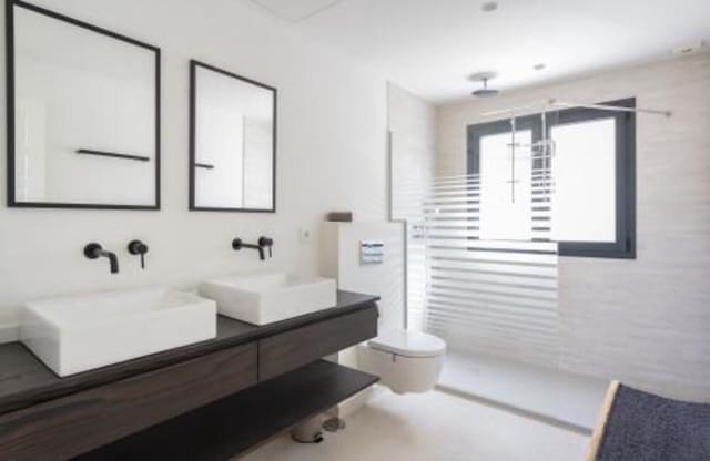 Chalet de 4 habitaciones en El Paraíso, Benahavís en venta con piscina garaje - 1.850.000 € (Ref: 7706275)