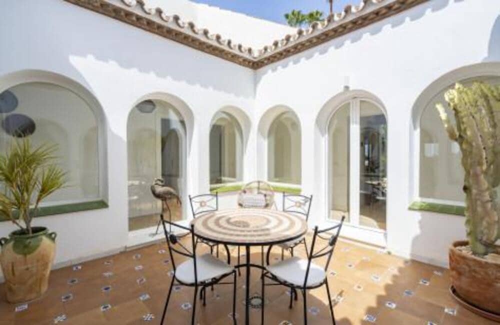 4 soveværelse Villa til salg i Benahavis med swimmingpool garage - € 1.850.000 (Ref: 7706275)