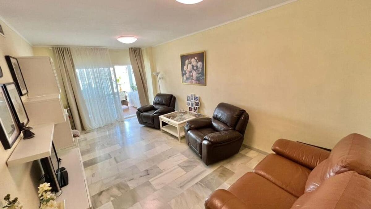 2 bedroom Apartment for rent in Miraflores, Mijas with pool garage €