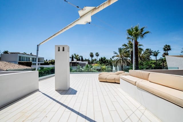 4 soveværelse Villa til salg i Las Brisas, Marbella med swimmingpool garage - € 2.795.000 (Ref: 7709507)