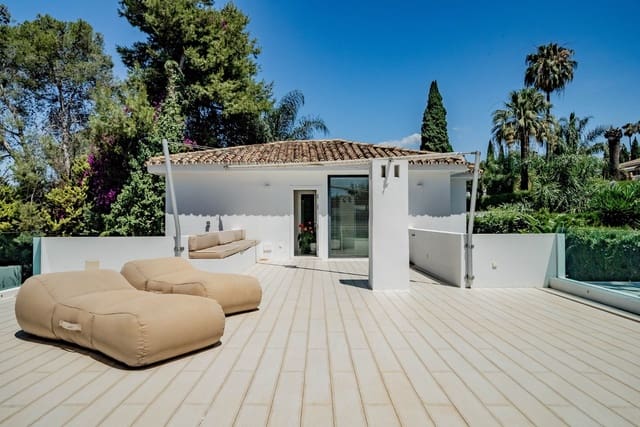 4 soveværelse Villa til salg i Las Brisas, Marbella med swimmingpool garage - € 2.795.000 (Ref: 7709507)