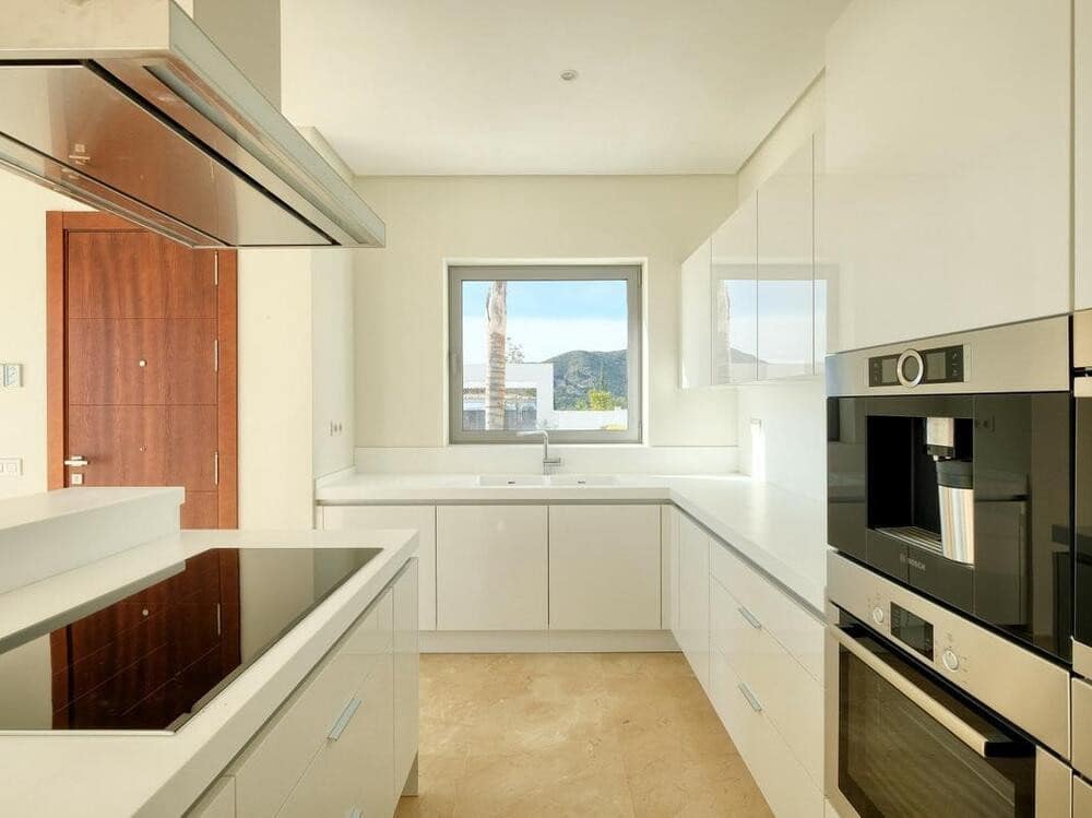 4 soveværelse Villa til salg i Benahavis med swimmingpool garage - € 2.300.000 (Ref: 7713547)