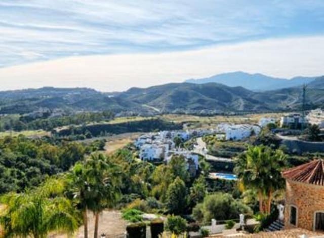 4 soveværelse Villa til salg i Los Arqueros - Puerto del Almendro, Benahavís med swimmingpool garage - € 2.300.000 (Ref: 7713547)