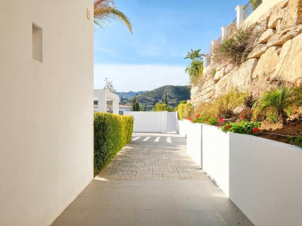4 soveværelse Villa til salg i Benahavis med swimmingpool garage - € 2.300.000 (Ref: 7713547)