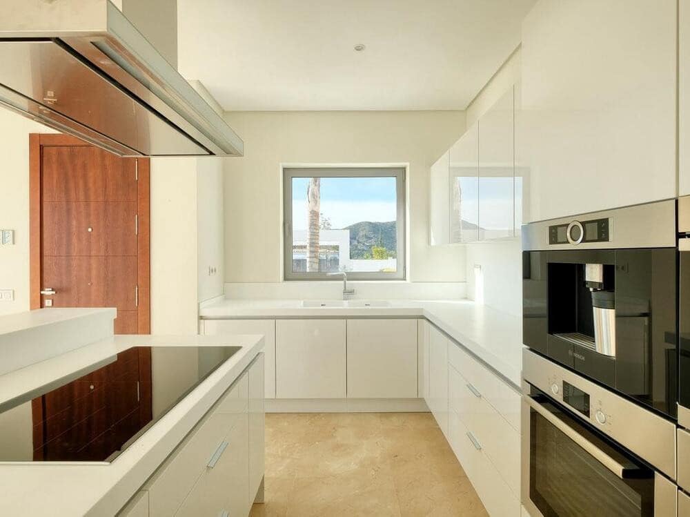 4 slaapkamer Villa te koop in Benahavis met zwembad garage - € 2.300.000 (Ref: 7713547)