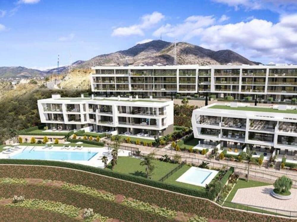 2 bedroom Apartment for sale in Fuengirola with pool garage - € 580,000 (Ref: 7715768)