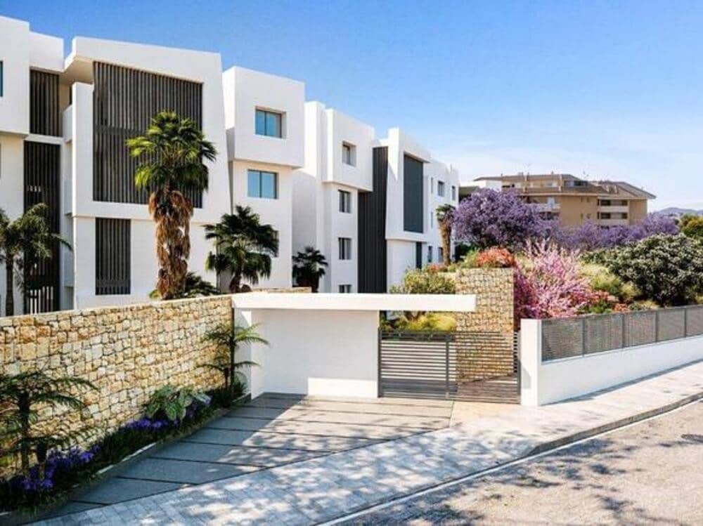 2 makuuhuone Huoneisto myytävänä paikassa Fuengirola mukana uima-altaan 
autotalli - 580 000 € (Ref: 7715768)