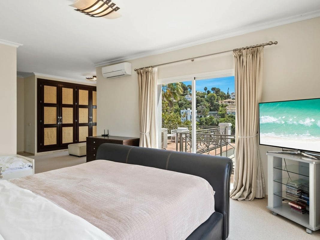 4 chambre Villa/Maison à vendre à Marbella avec piscine garage - 1 850 000 € (Ref: 7737059)