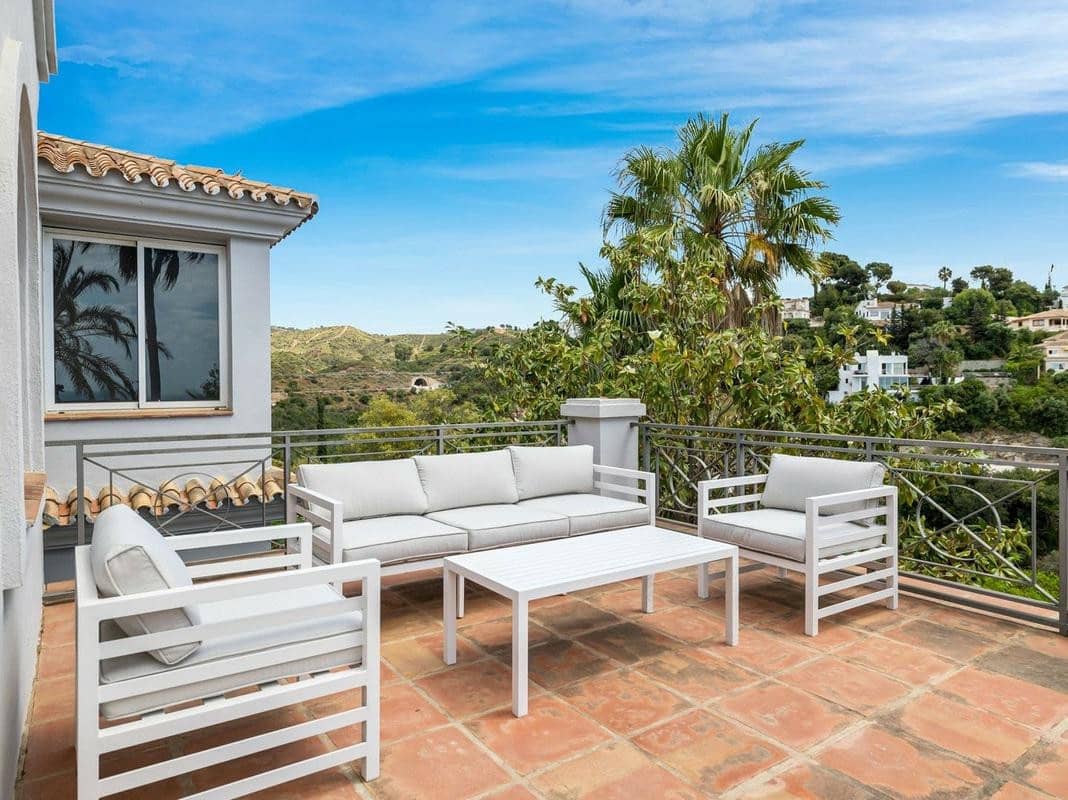 4 chambre Villa/Maison à vendre à Marbella avec piscine garage - 1 850 000 € (Ref: 7737059)