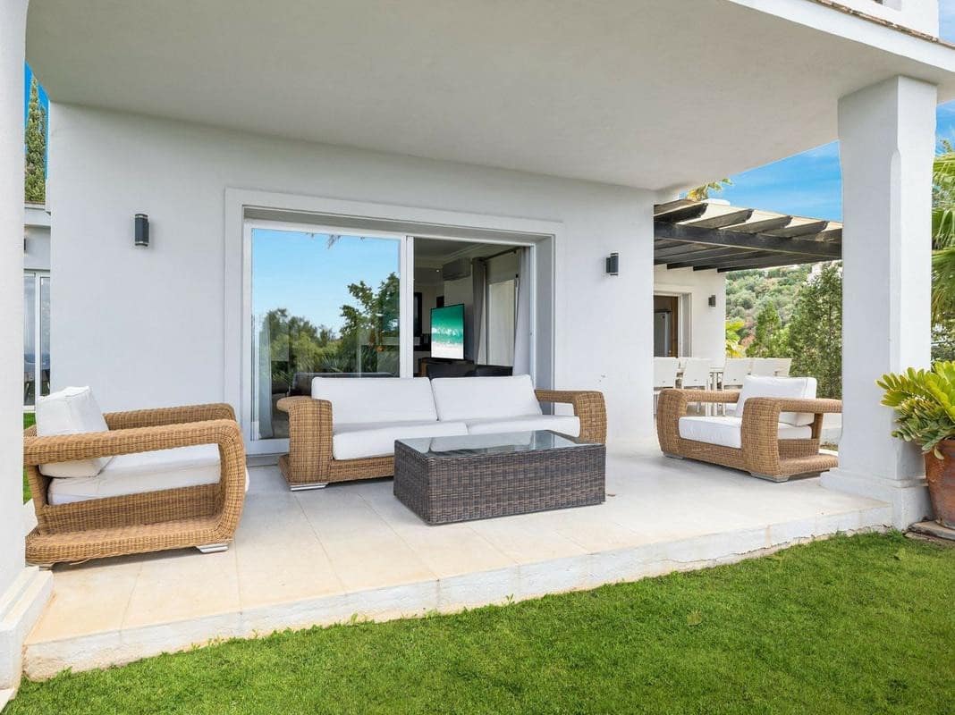 4 chambre Villa/Maison à vendre à Marbella avec piscine garage - 1 850 000 € (Ref: 7737059)