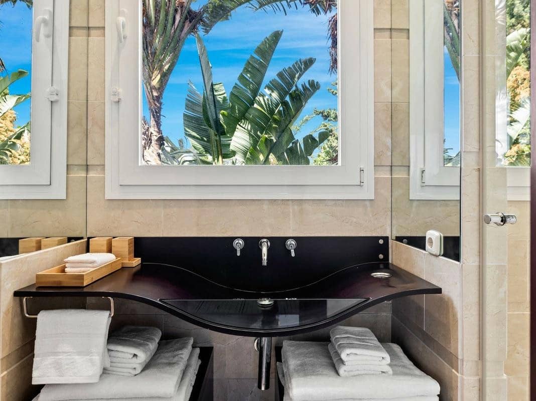 4 chambre Villa/Maison à vendre à Marbella avec piscine garage - 1 850 000 € (Ref: 7737059)