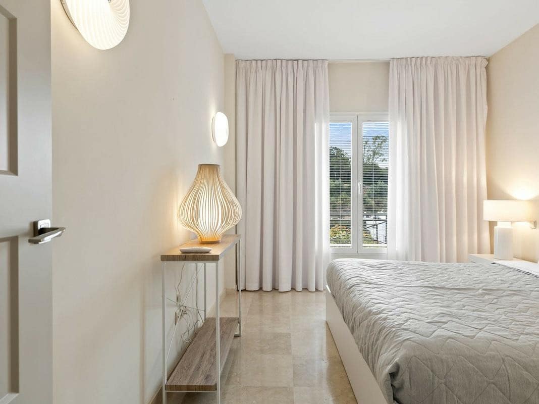 4 chambre Villa/Maison à vendre à Marbella avec piscine garage - 1 850 000 € (Ref: 7737059)