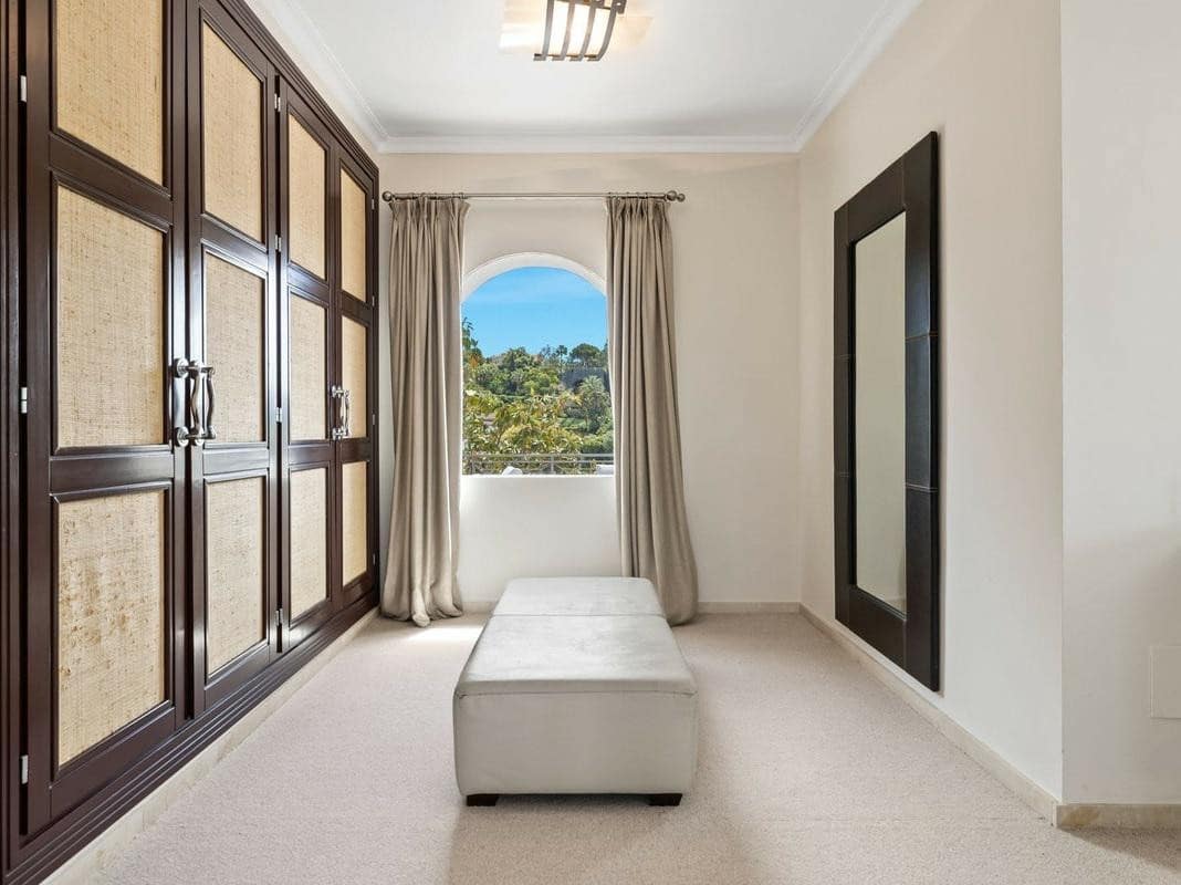 4 chambre Villa/Maison à vendre à Marbella avec piscine garage - 1 850 000 € (Ref: 7737059)