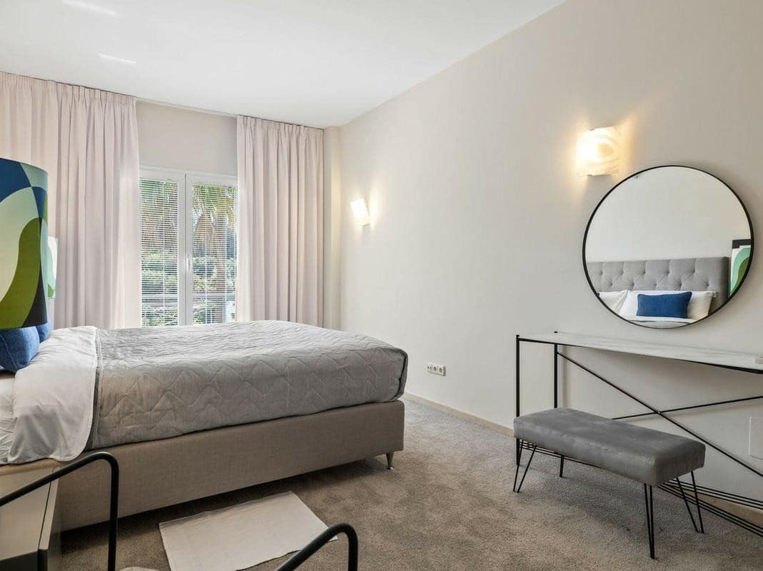 4 chambre Villa/Maison à vendre à Marbella avec piscine garage - 1 850 000 € (Ref: 7737059)