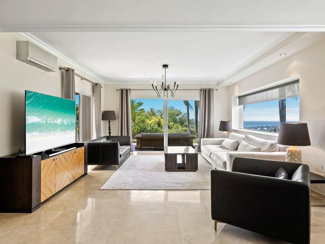 4 chambre Villa/Maison à vendre à Marbella avec piscine garage - 1 850 000 € (Ref: 7737059)