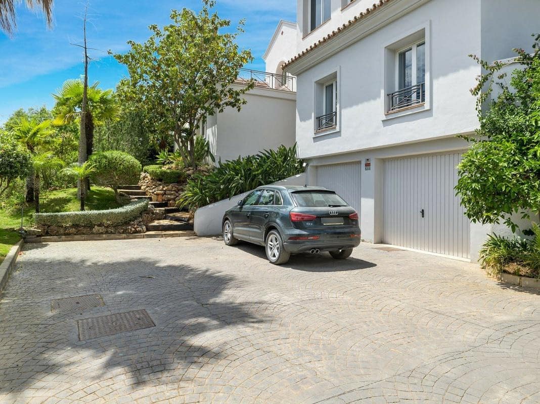 4 chambre Villa/Maison à vendre à Marbella avec piscine garage - 1 850 000 € (Ref: 7737059)