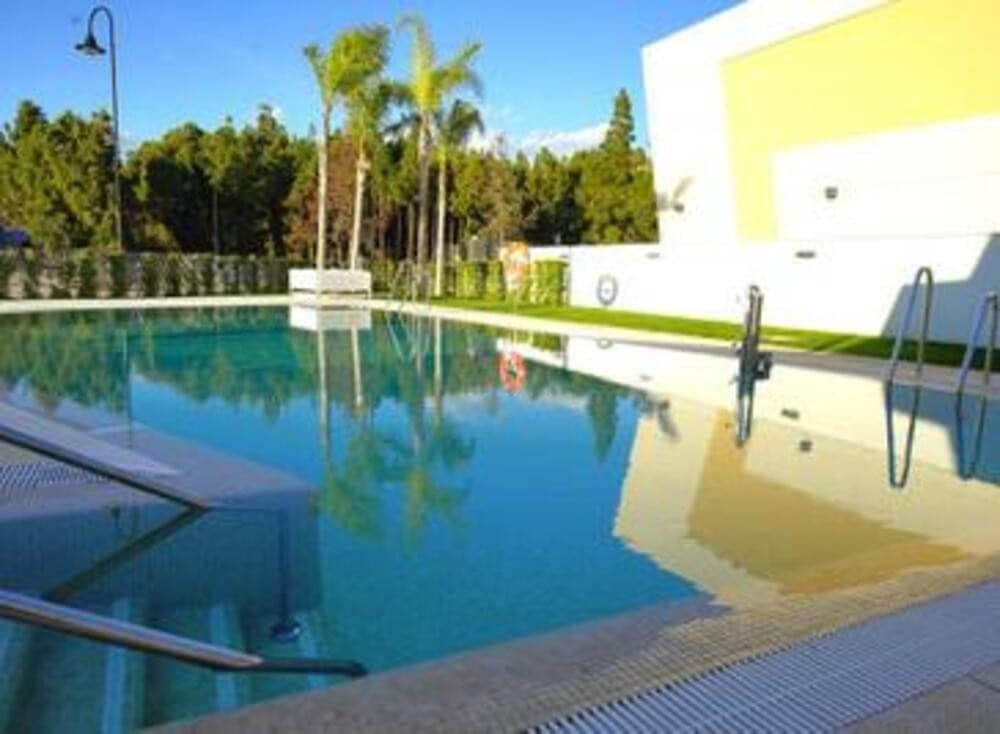 3 soveværelse Byhus til salg i El Chaparral med swimmingpool garage - € 564.000 (Ref: 7738948)