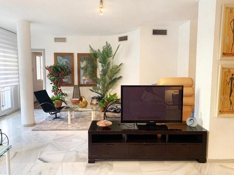 5 Zimmer Apartment zu verkaufen in Marbella mit Pool Garage - 740.000 € (Ref: 7746383)