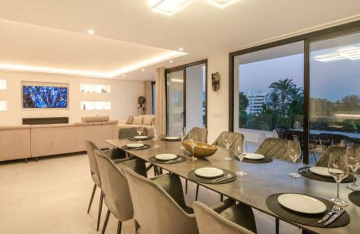 5 slaapkamer Villa te huur in Guadalmina met zwembad garage - € 11.500 (Ref: 7752661)