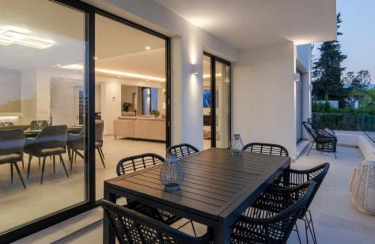 5 slaapkamer Villa te huur in Guadalmina met zwembad garage - € 11.500 (Ref: 7752661)