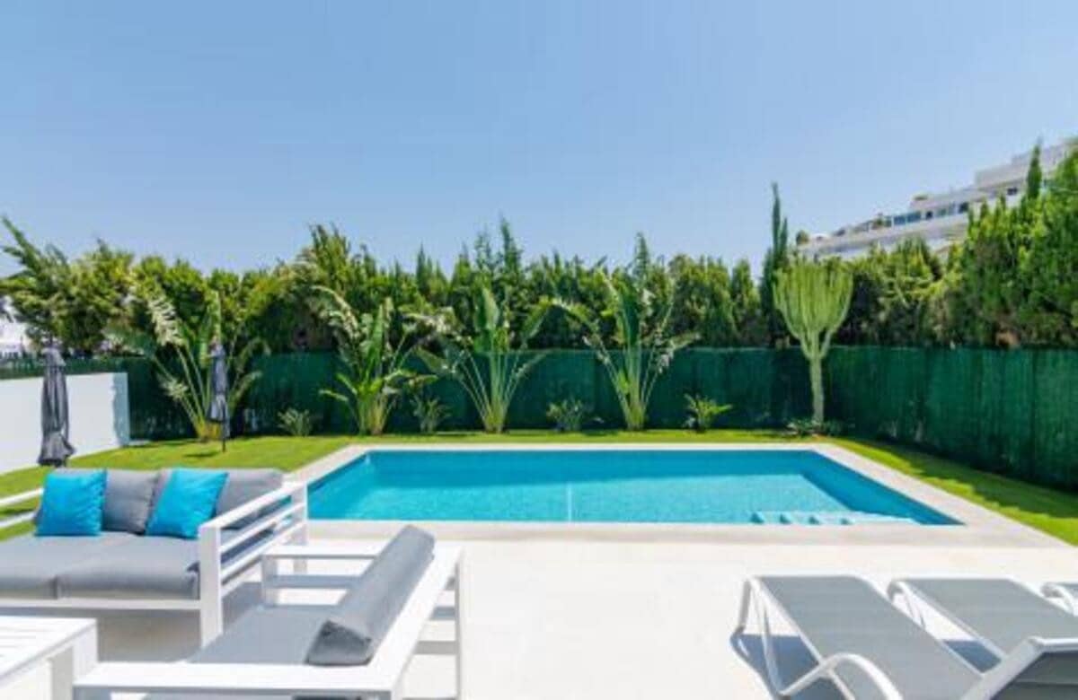 5 slaapkamer Villa te huur in Guadalmina met zwembad garage - € 11.500 (Ref: 7752661)