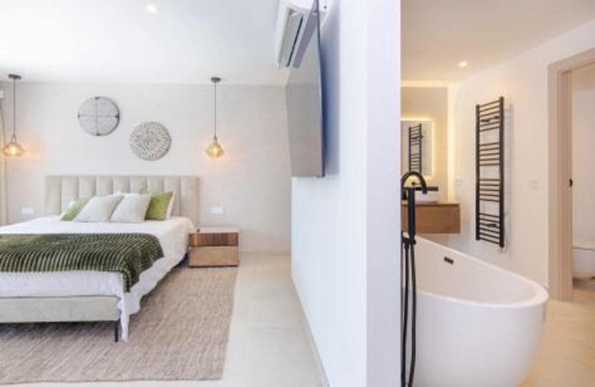 5 slaapkamer Villa te huur in Guadalmina met zwembad garage - € 11.500 (Ref: 7752661)