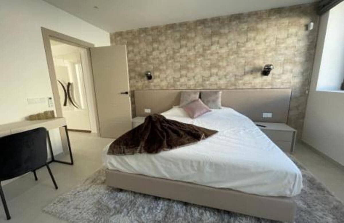 5 slaapkamer Villa te huur in Guadalmina met zwembad garage - € 11.500 (Ref: 7752661)