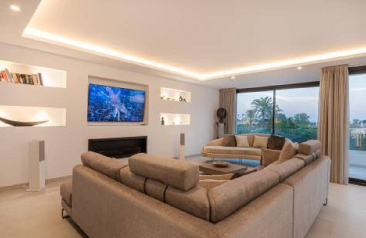 5 slaapkamer Villa te huur in Guadalmina met zwembad garage - € 11.500 (Ref: 7752661)