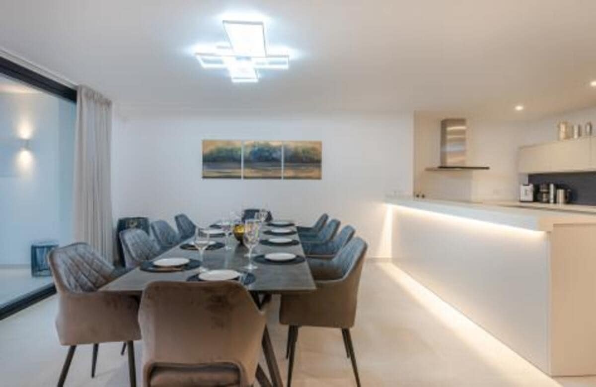 5 slaapkamer Villa te huur in Guadalmina met zwembad garage - € 11.500 (Ref: 7752661)