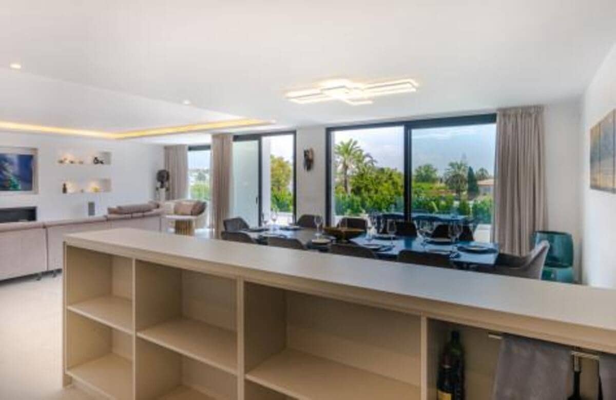 5 slaapkamer Villa te huur in Guadalmina met zwembad garage - € 11.500 (Ref: 7752661)