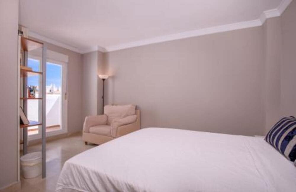 4 chambre Penthouse à vendre à San Pedro de Alcantara avec piscine garage - 1 450 000 € (Ref: 7759946)