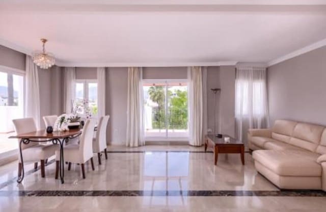 4 soverom Penthouse til salgs i Nueva Alcántara, Marbella med svømmebasseng garasje - € 1 450 000 (Ref: 7759946)