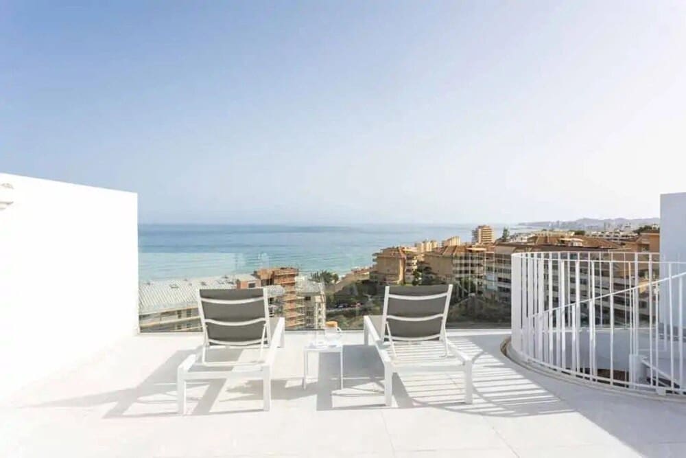 2 sypialnia Penthouse na sprzedaż w Fuengirola z basenem garażem - 739 000 € (Ref: 7763850)