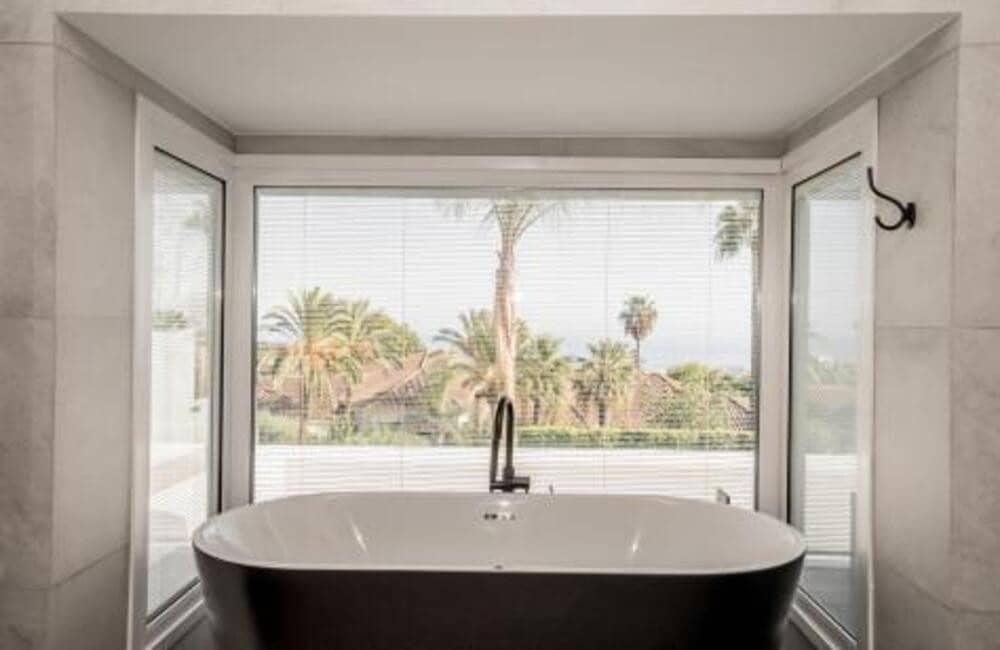 5 makuuhuone Huvila myytävänä paikassa Marbella mukana uima-altaan 
autotalli - 3 490 000 € (Ref: 7794661)