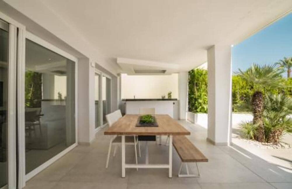 5 makuuhuone Huvila myytävänä paikassa Marbella mukana uima-altaan 
autotalli - 3 490 000 € (Ref: 7794661)