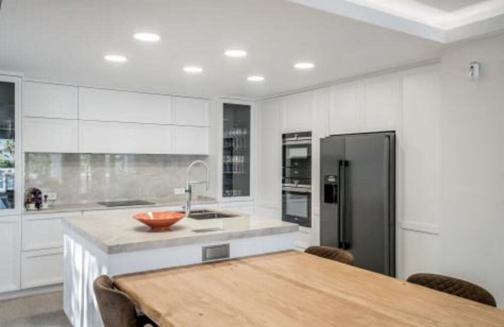 5 makuuhuone Huvila myytävänä paikassa Marbella mukana uima-altaan 
autotalli - 3 490 000 € (Ref: 7794661)