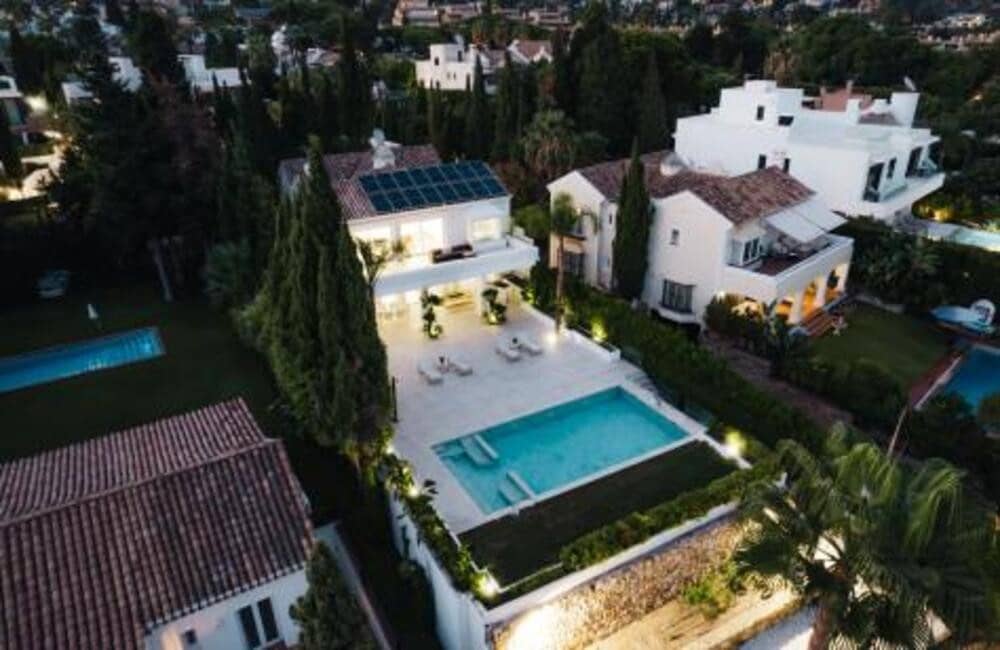 5 makuuhuone Huvila myytävänä paikassa Marbella mukana uima-altaan 
autotalli - 3 490 000 € (Ref: 7794661)