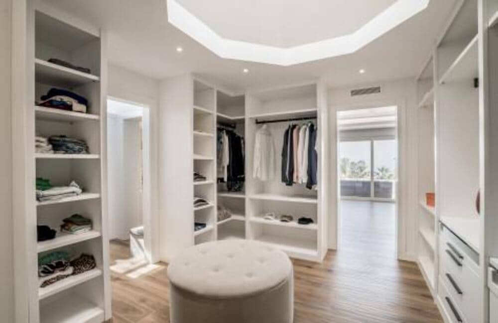 5 makuuhuone Huvila myytävänä paikassa Marbella mukana uima-altaan 
autotalli - 3 490 000 € (Ref: 7794661)