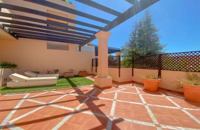 2 soveværelse Lejlighed til salg i Los Naranjos, Marbella med swimmingpool garage - € 590.000 (Ref: 7797466)
