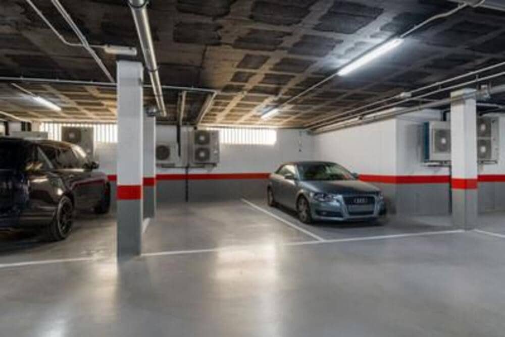 4 sovrum Lägenhet till salu i Nueva Andalucia med pool garage - 1 575 000 € (Ref: 7799588)