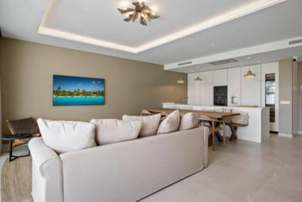 4 sovrum Lägenhet till salu i Nueva Andalucia med pool garage - 1 575 000 € (Ref: 7799588)