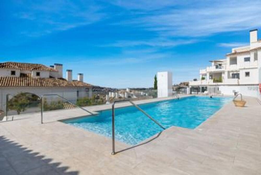 4 sovrum Lägenhet till salu i Nueva Andalucia med pool garage - 1 575 000 € (Ref: 7799588)